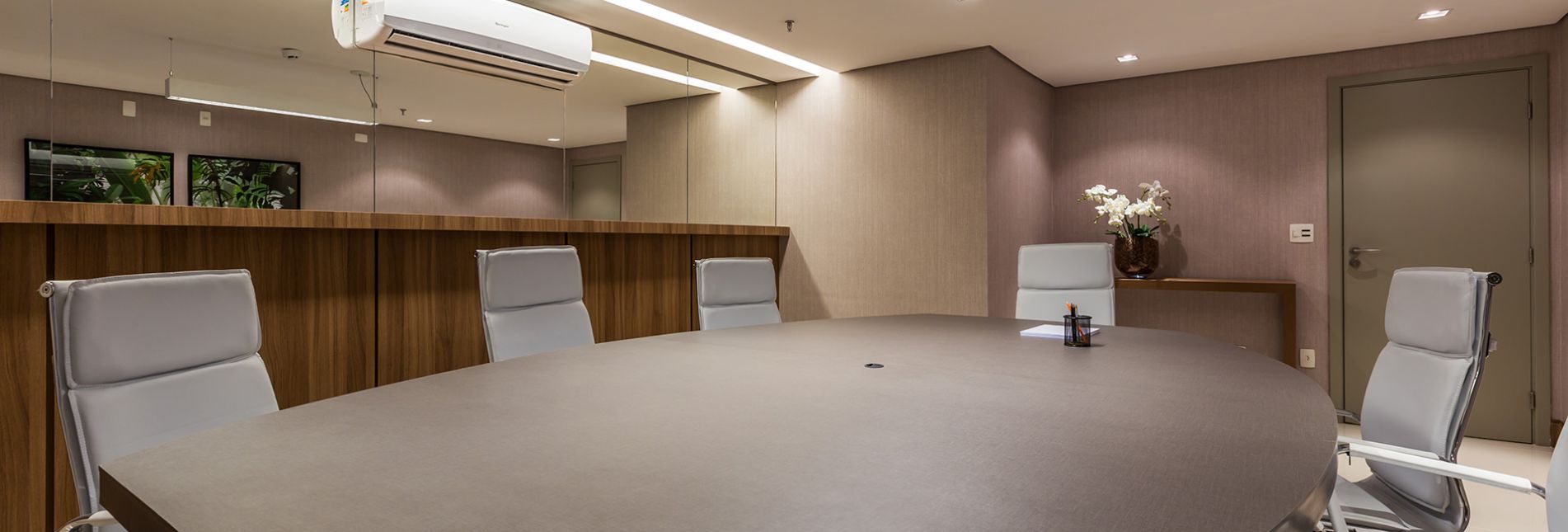 Manhattan Office Santos
